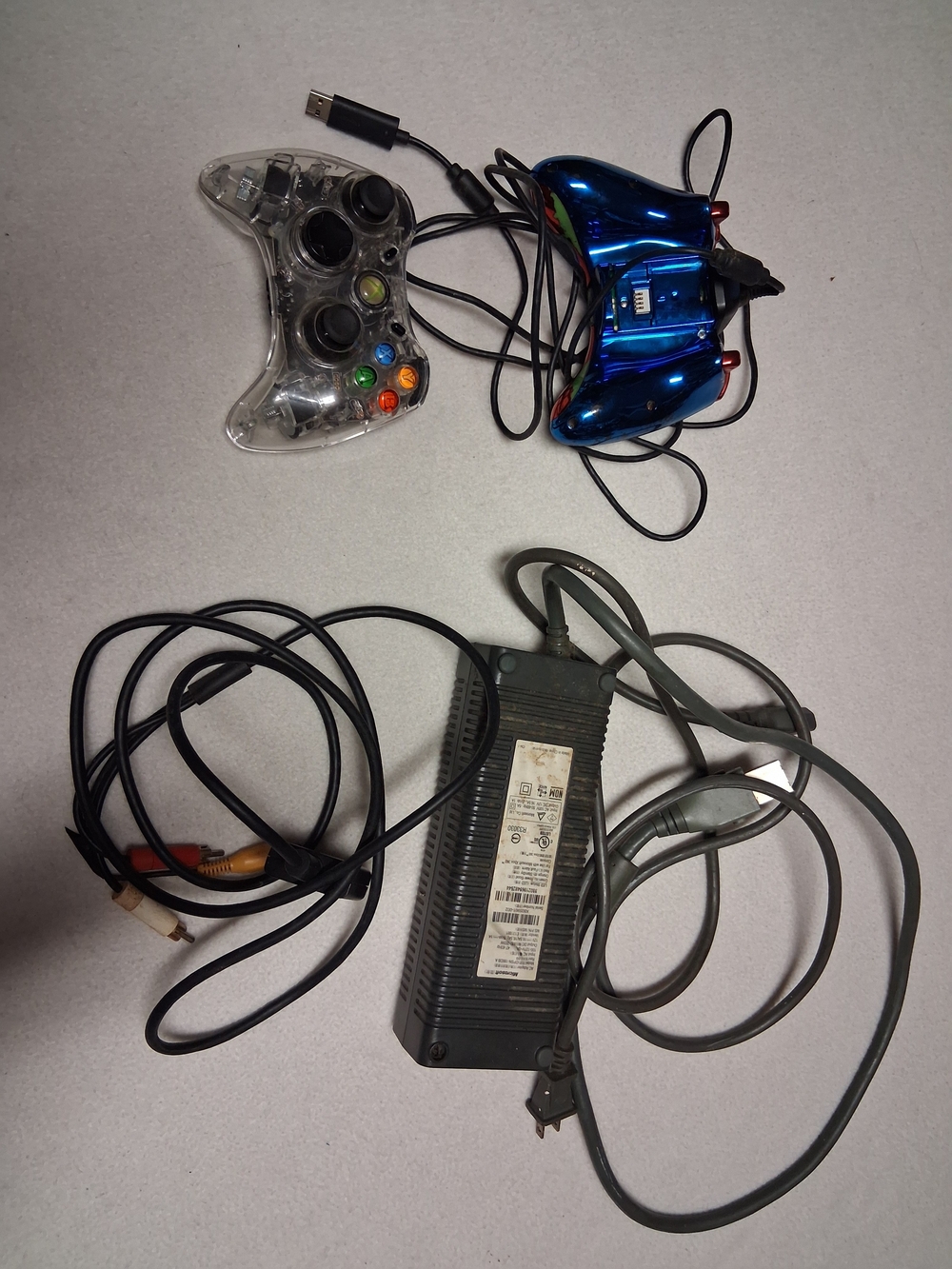 Xbox 360 Power Cord And YWR Cord For Tv Hook Up. Two Controllers One Wireless